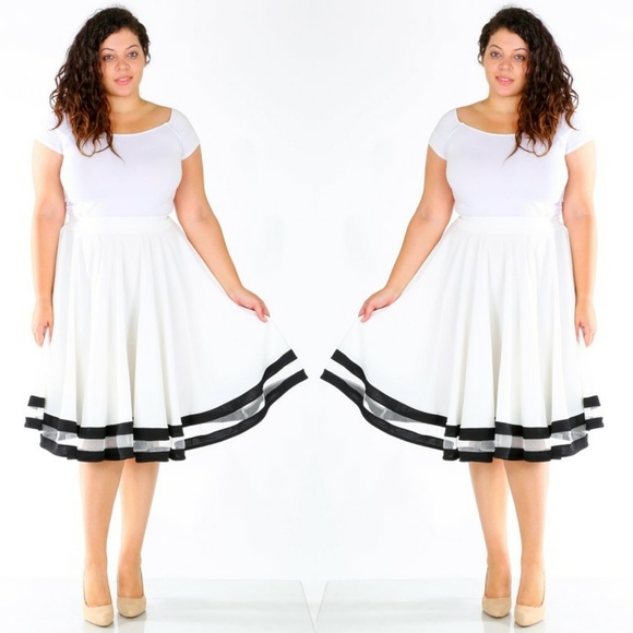 Dresses & Skirts - 1x-3x Plus size NEW Contrast hem skater skirt